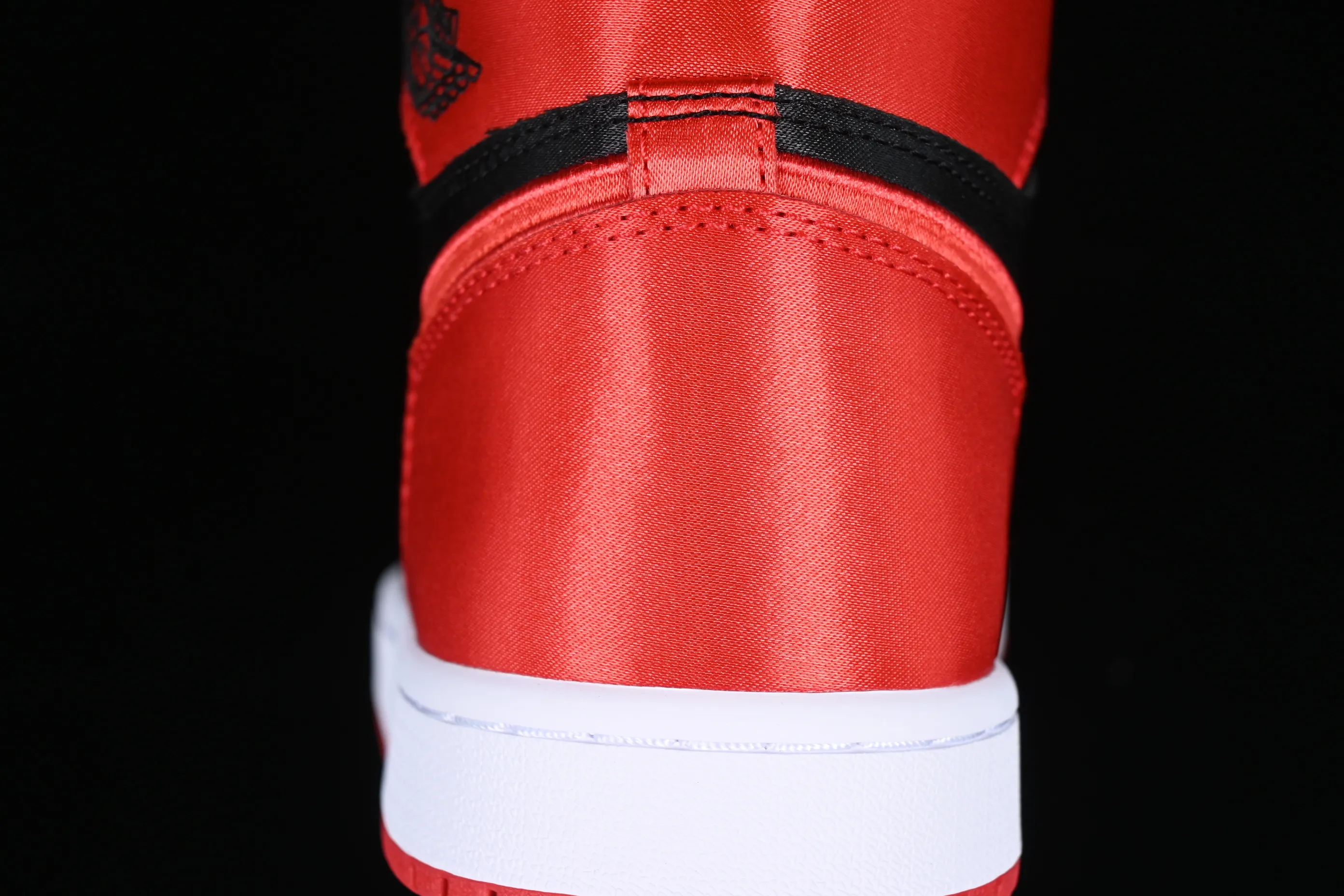 All Categories Air Jordan Jordan Series Basketball Shoes Air Jordan 1 High Air Jordan 1 High OG "Satin Bred" AJ1 Joe 1 Silk Forbidden Wear FD4810-061